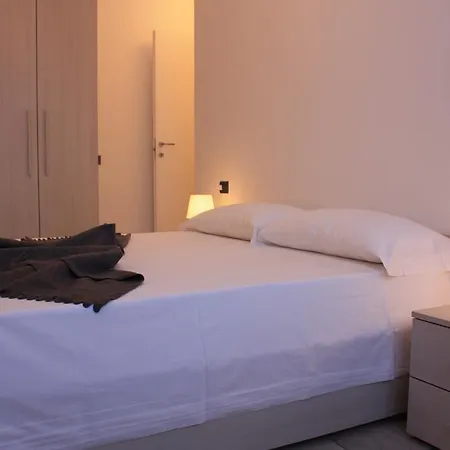 Y And G Apartment Cernobbio